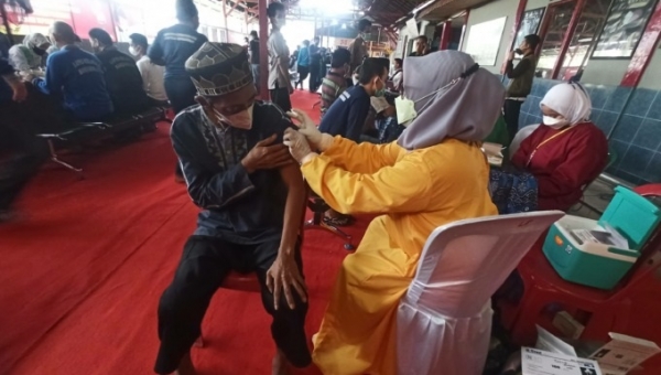Vaksin covid bayi 